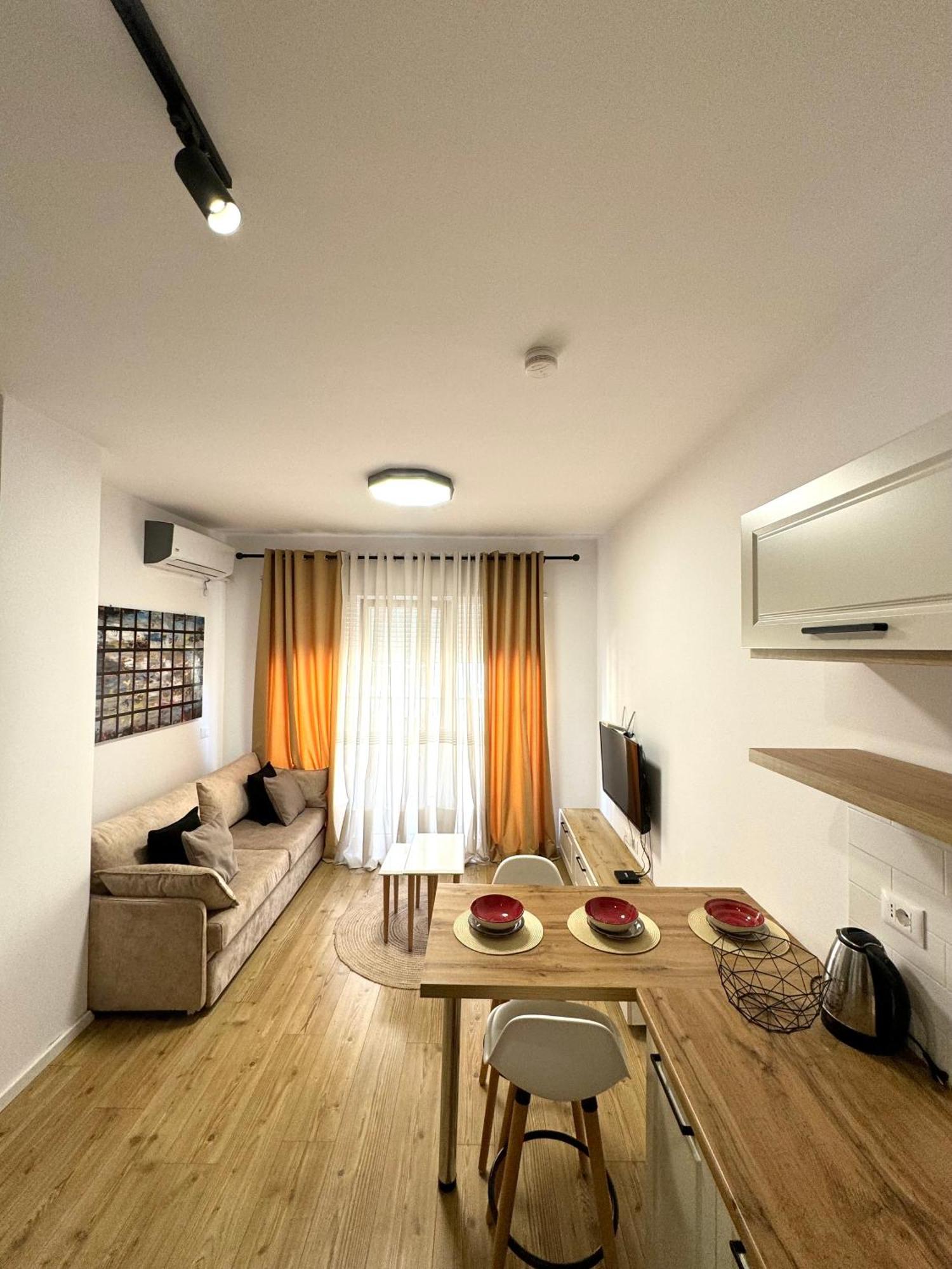 Apartment In The Heart Of Old Bazaar, Tirana - Hana Apartments Exterior photo